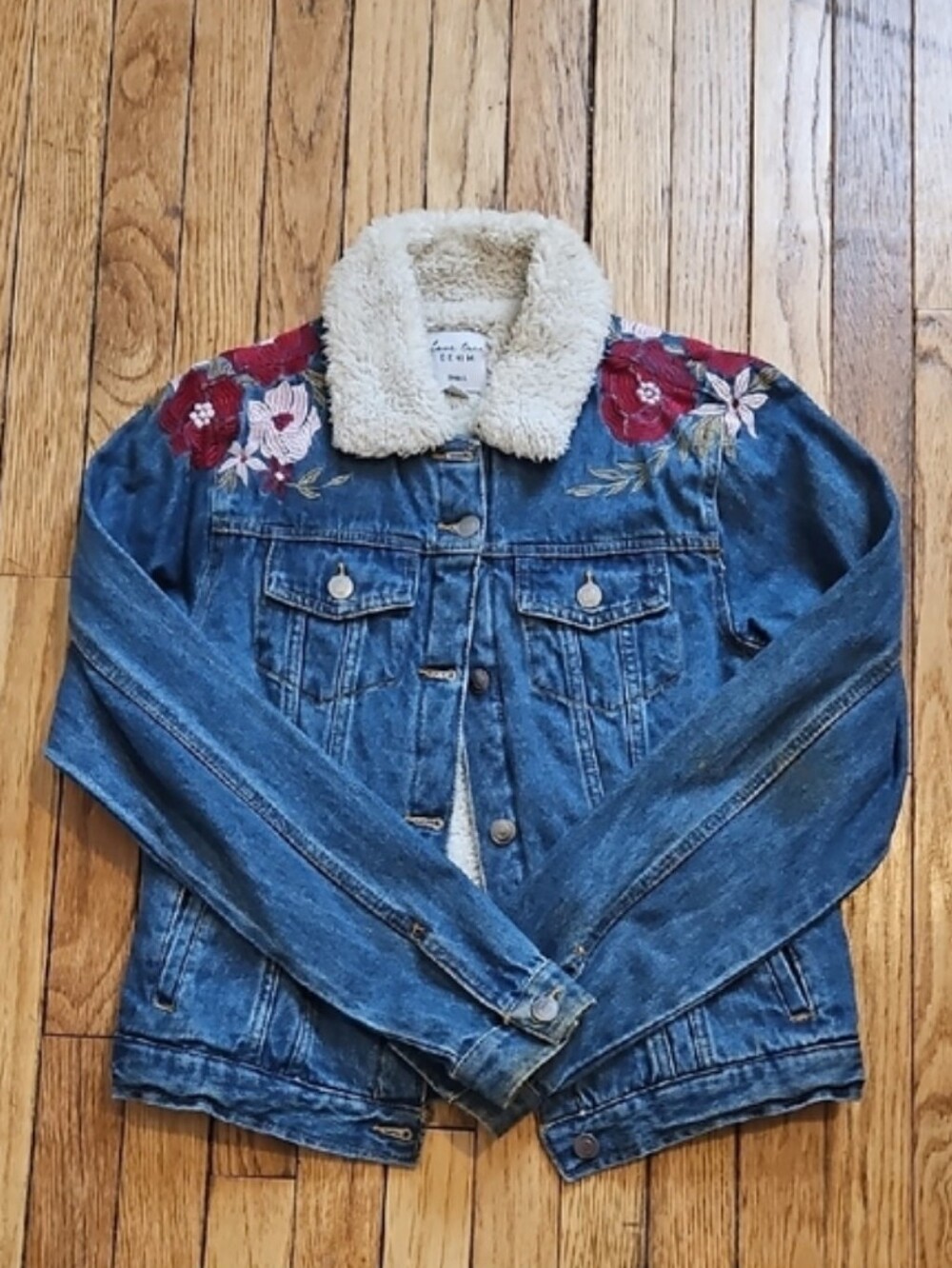 Love Tree Denim Jacket Floral Embroidered Faux Sherpa Collar